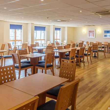 Ramada Encore York Extérieur photo