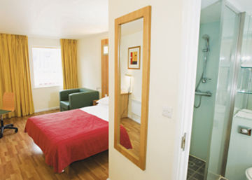 Ramada Encore York Extérieur photo