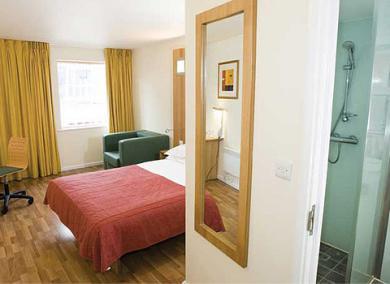 Ramada Encore York Extérieur photo